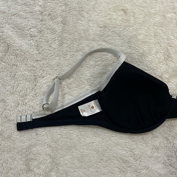 Shade & Shore Black and White Women's Swim Top 38D UnderWire - Picture 5 of 7
